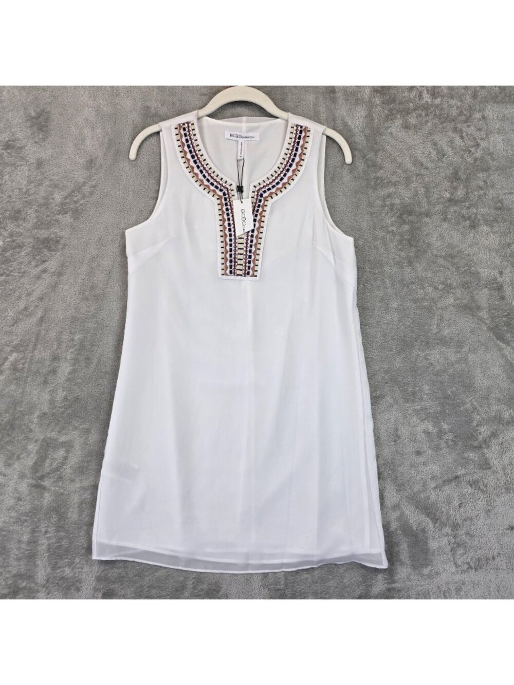BCBGeneration Dress Womens XS White Embroidered Scoop Neck Shift Mini Boho